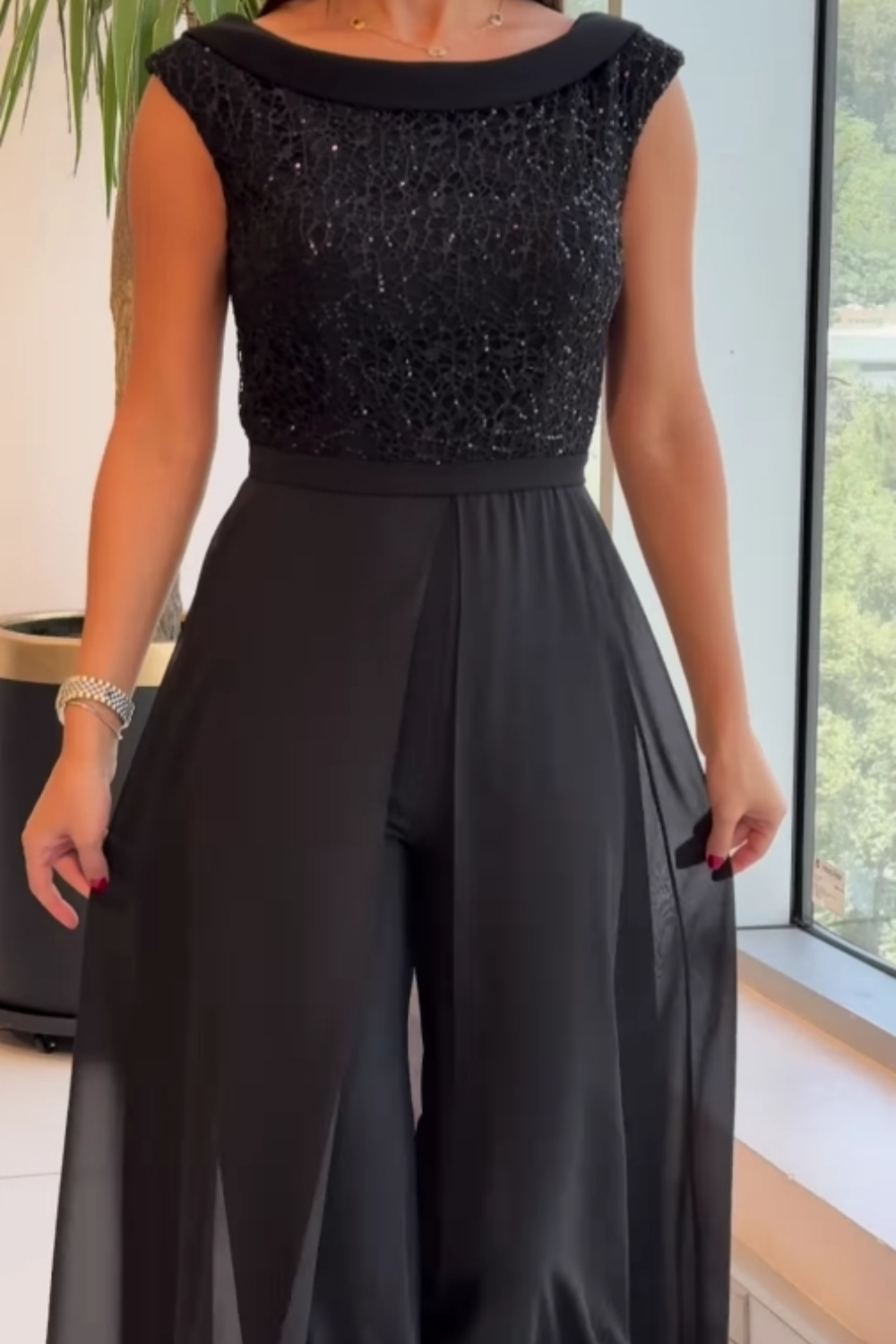 Valeria | Classic Sleeveless Jumpsuit