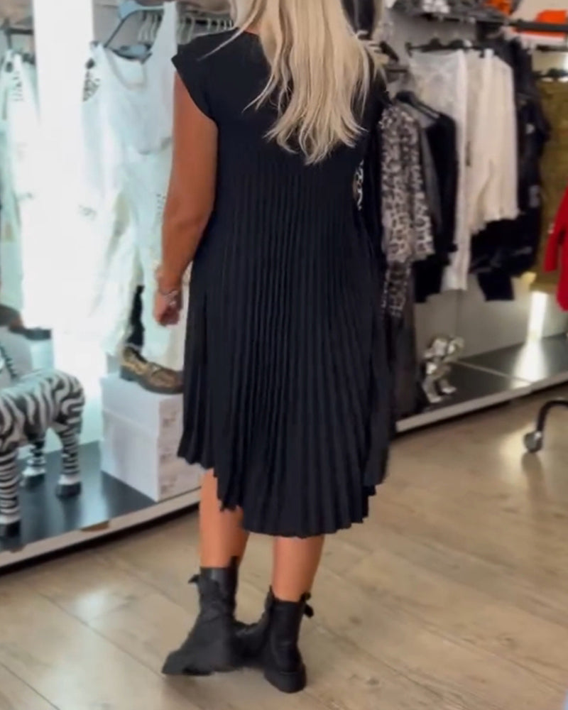 Short Sleeve Pleated Black Dress