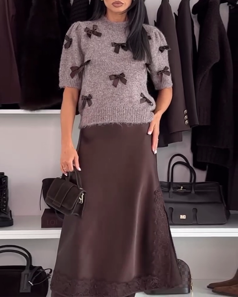 Round Neck Sweater with a Bow