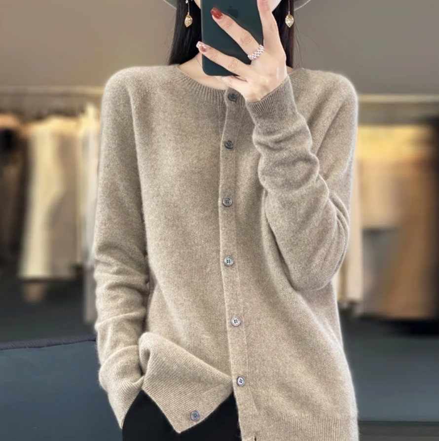 Annika™ - Soft and elegant wool cardigan