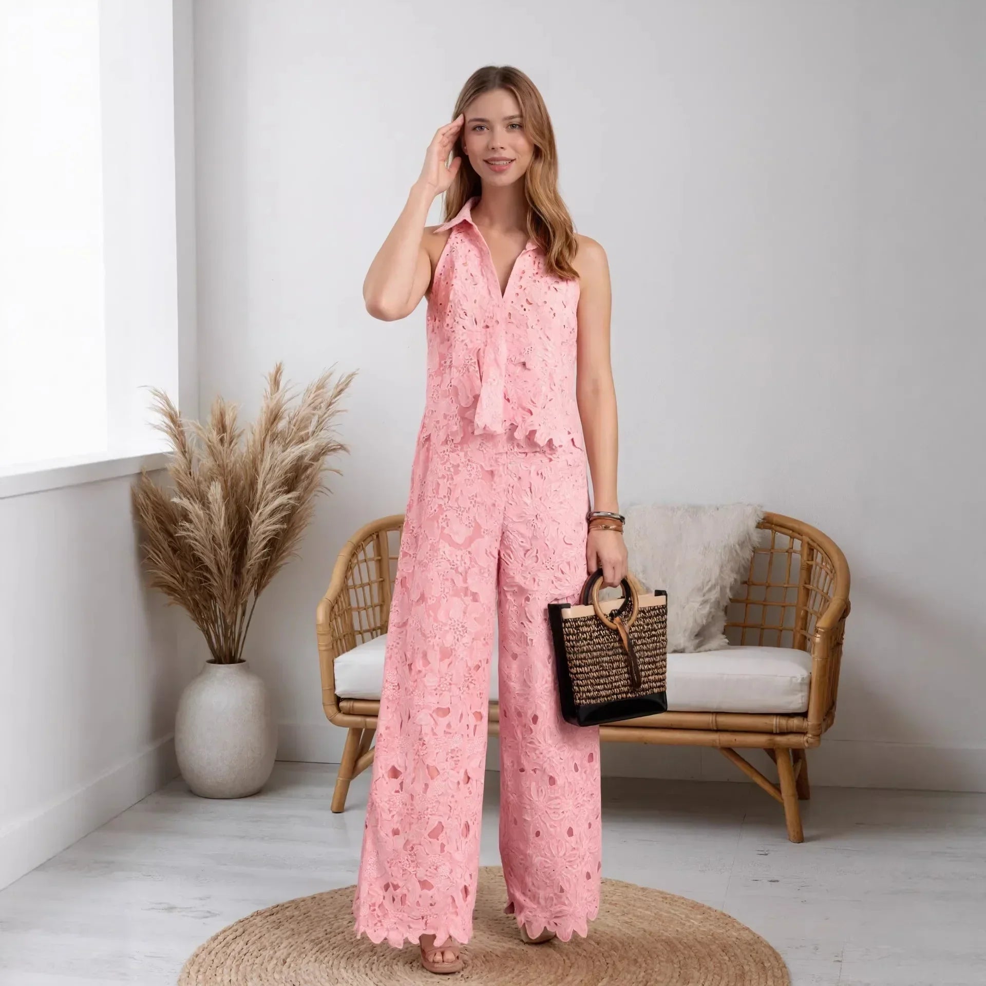 Serelle™ | Set in Premium Lace with Modern Design