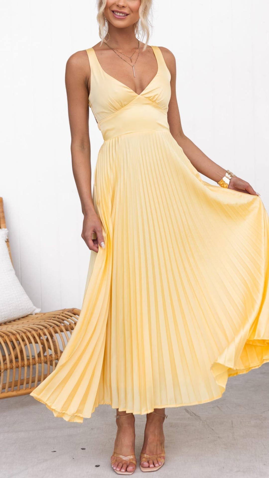 Anna | Stylish Summer Pleated Dress
