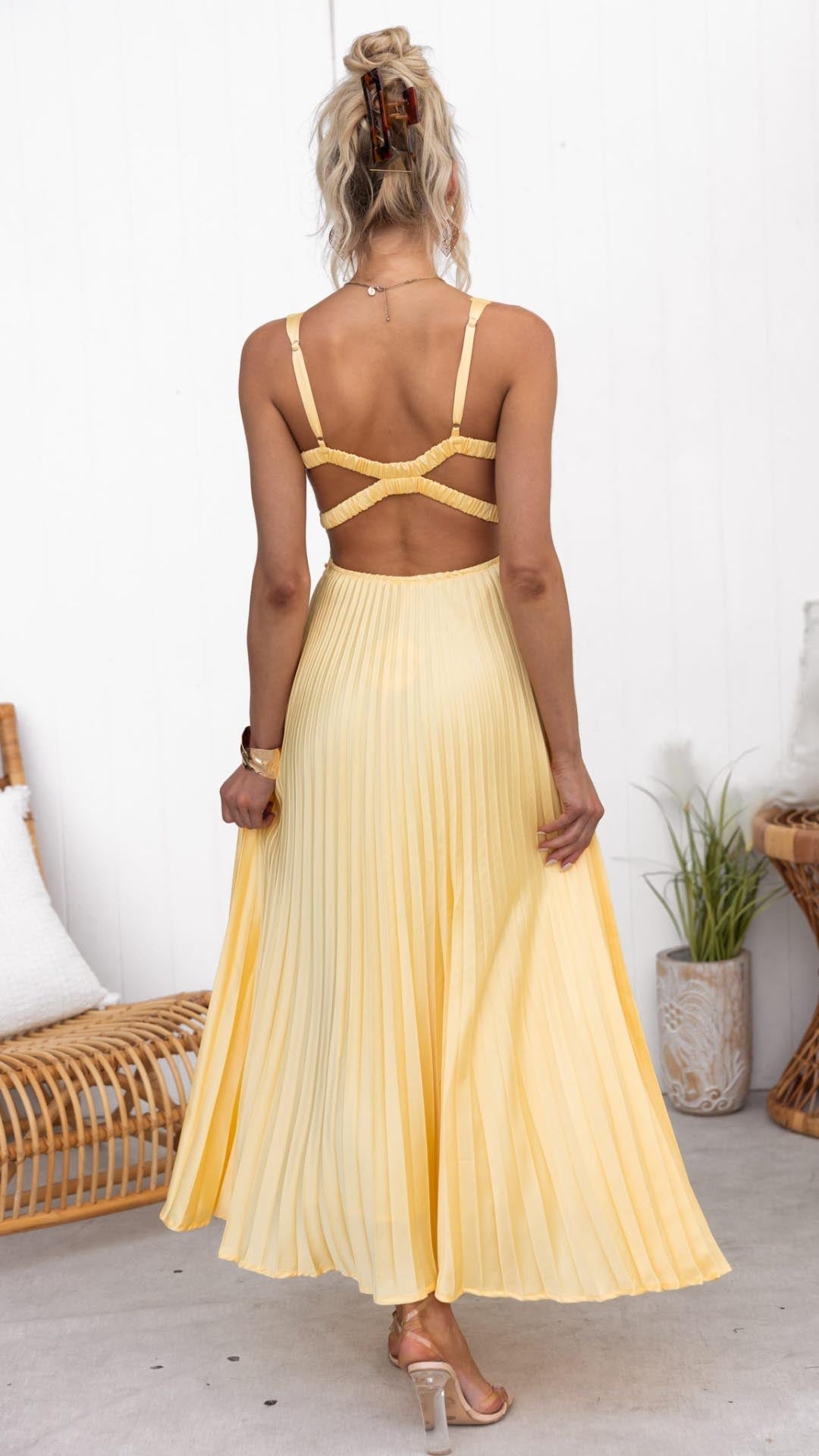 Anna | Stylish Summer Pleated Dress