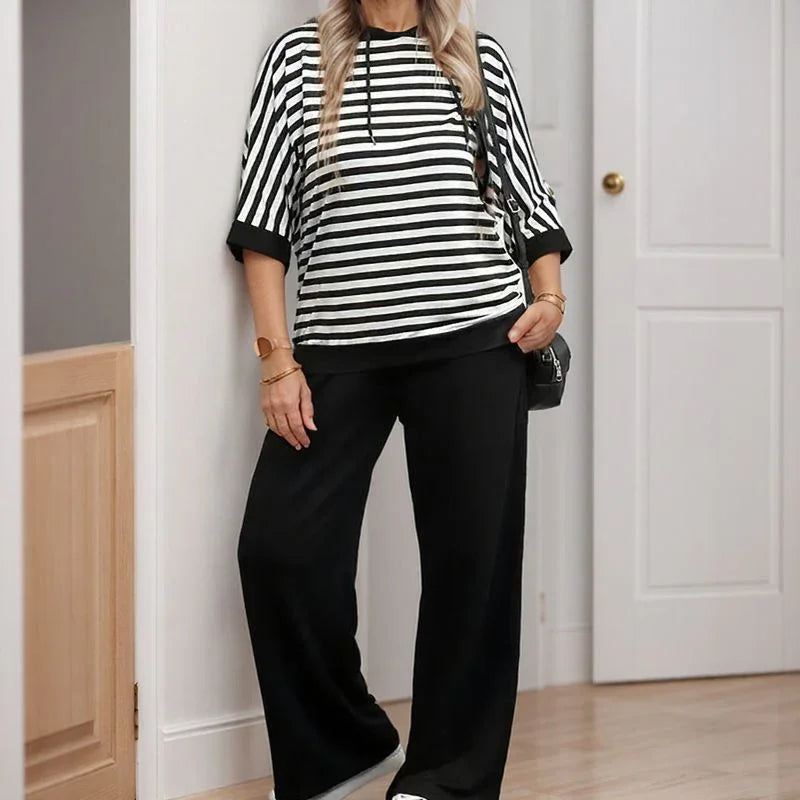Marine™ | Set with Striped Sweatshirt and Loose Sweatpants with a Silky Feel, The Look that Combines Elegance, Comfort, and Urban Style!