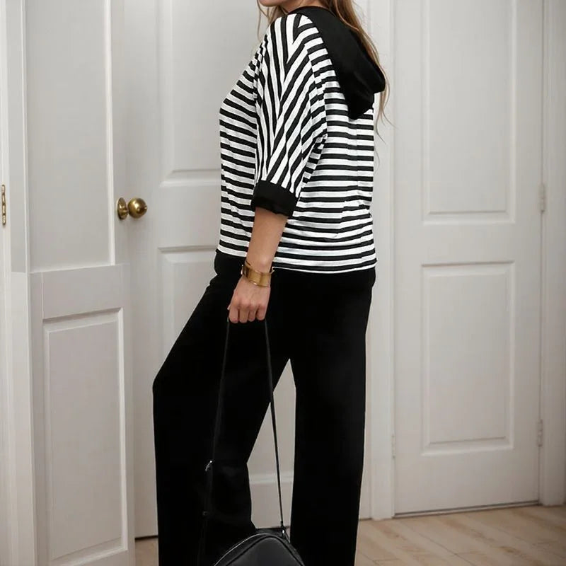 Marine™ | Set with Striped Sweatshirt and Loose Sweatpants with a Silky Feel, The Look that Combines Elegance, Comfort, and Urban Style!