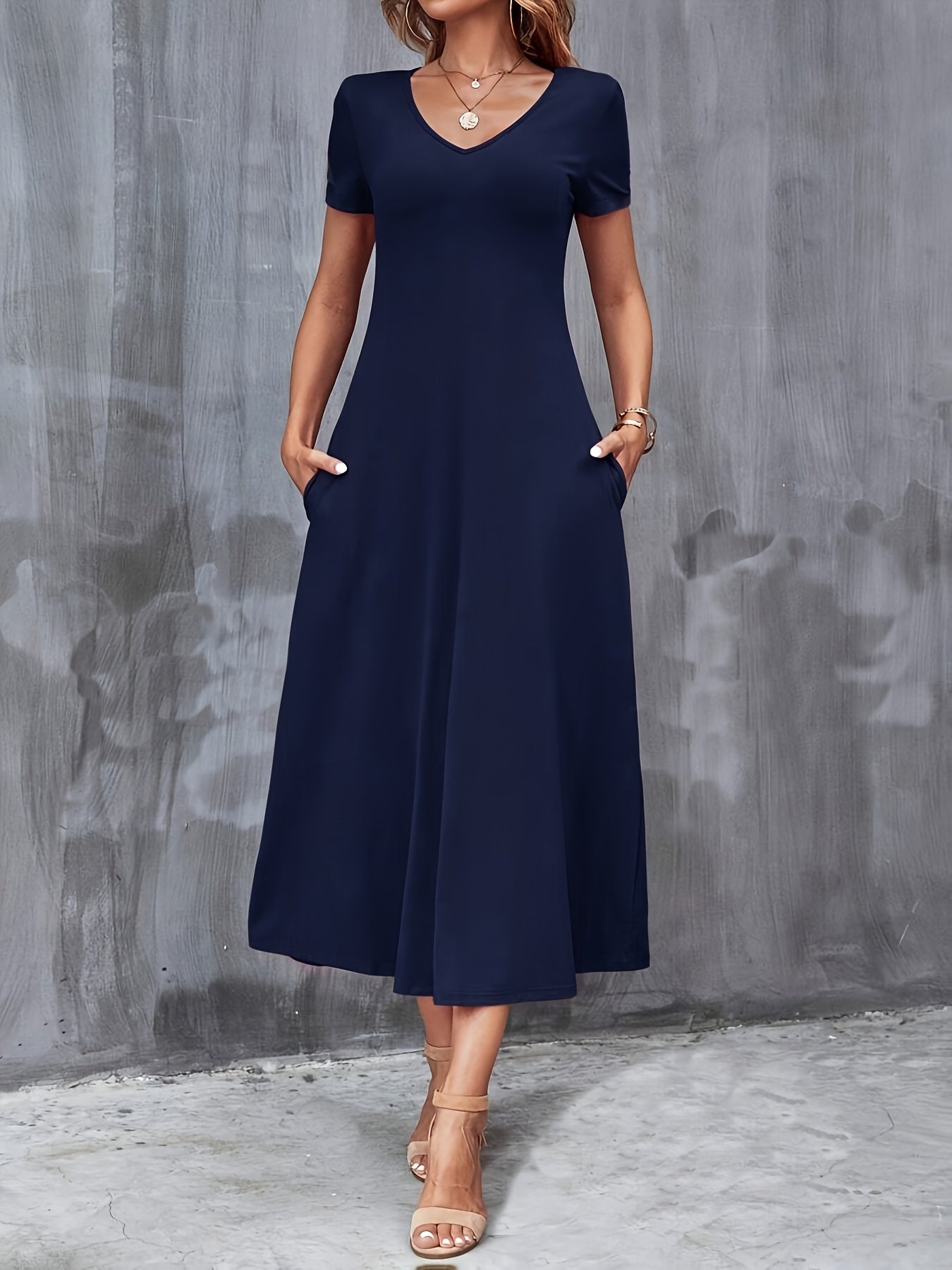Brandy | Simple V-Neck Pocket Dress