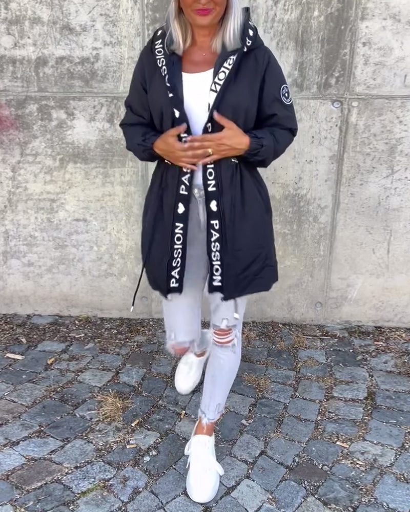 Black hoodie with "Passionš¤" print