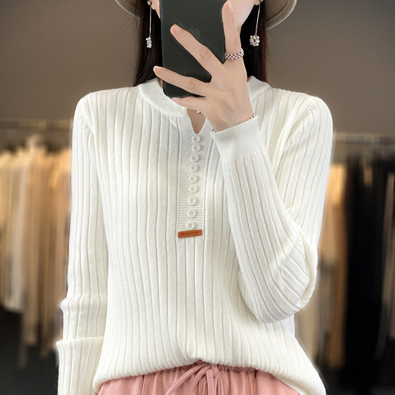 Rene™ | Knitted pullover with V-neck