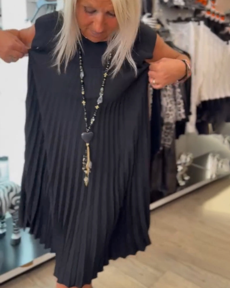 Short Sleeve Pleated Black Dress