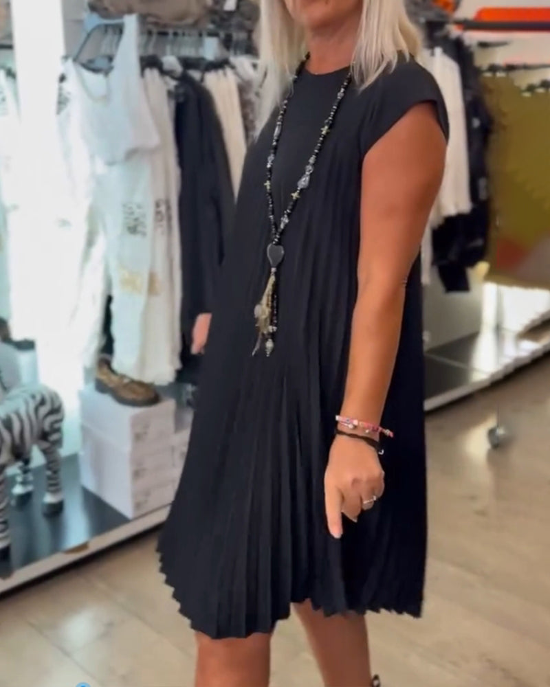 Short Sleeve Pleated Black Dress