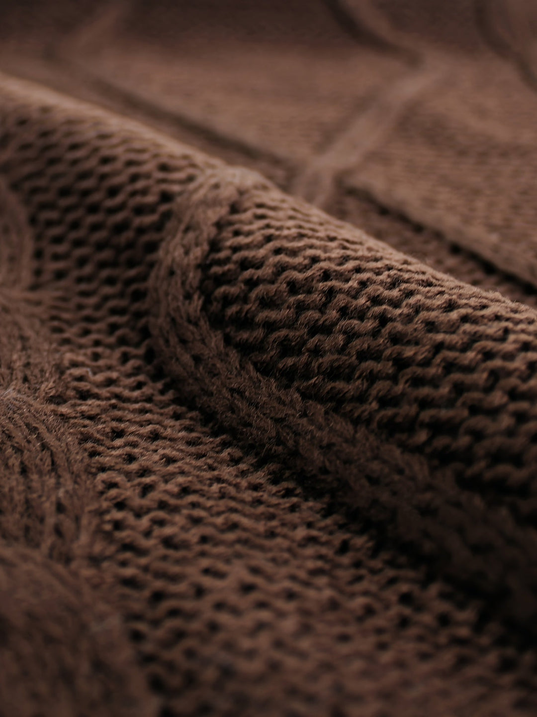 Cora | Cozy Cable-Knit V-Neck Sweater Vest