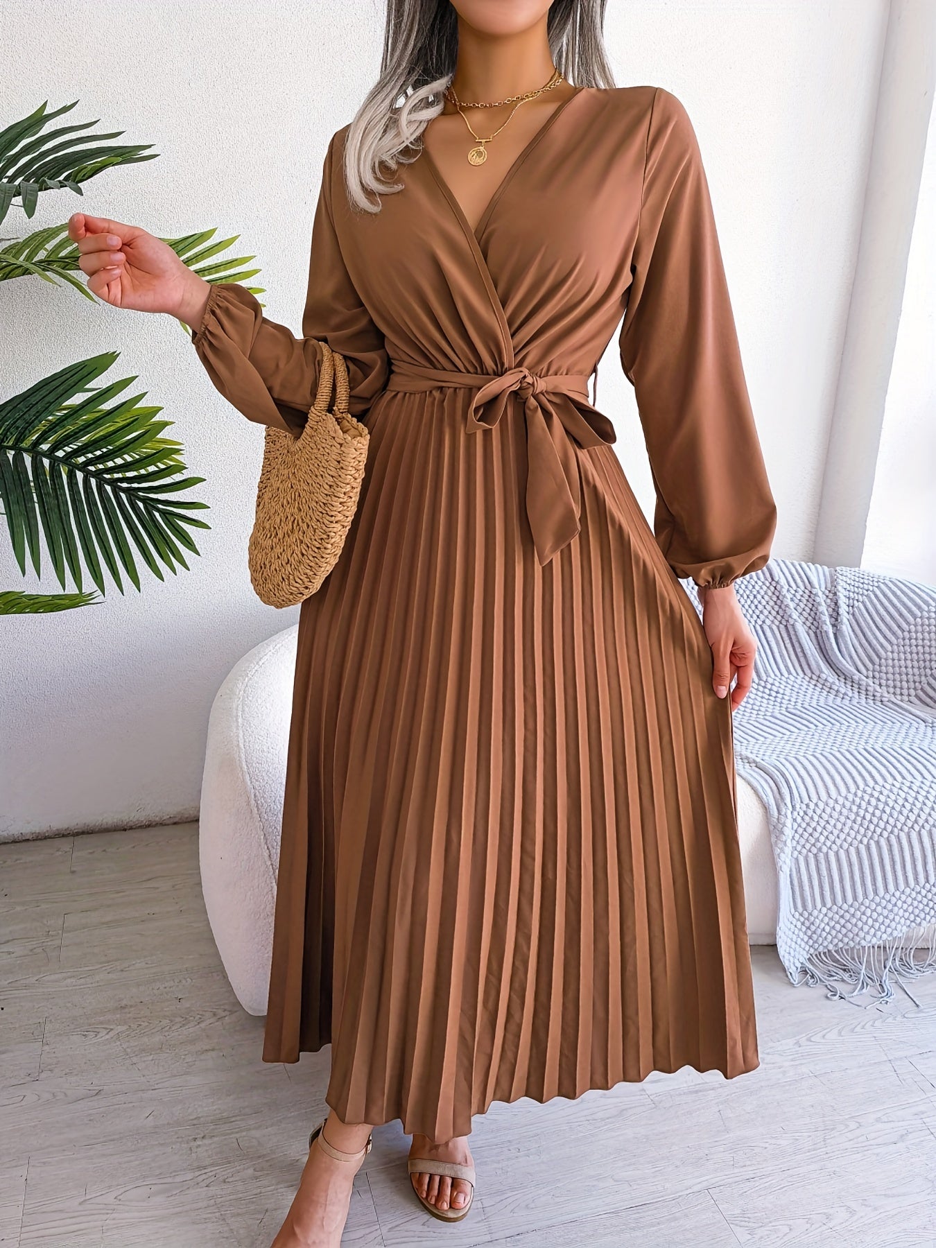 Bianca | Lunaria Elegant Pleated Dress