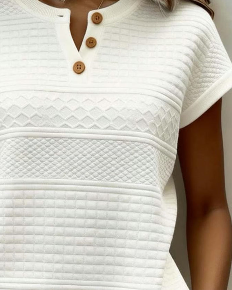 Short Sleeve V-Neck Buttoned T-Shirt with Cable Pattern