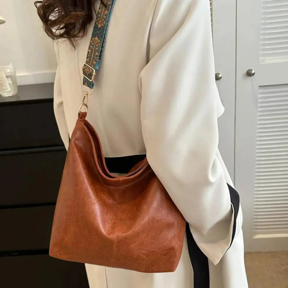 Ada | Vintage Charm Shoulder Bag
