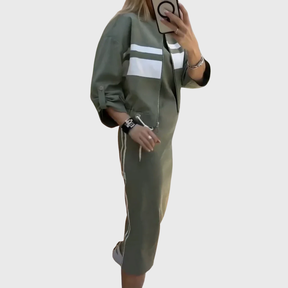 Two-Piece Set Poise & Comfort for an Elegant and Comfortable Look