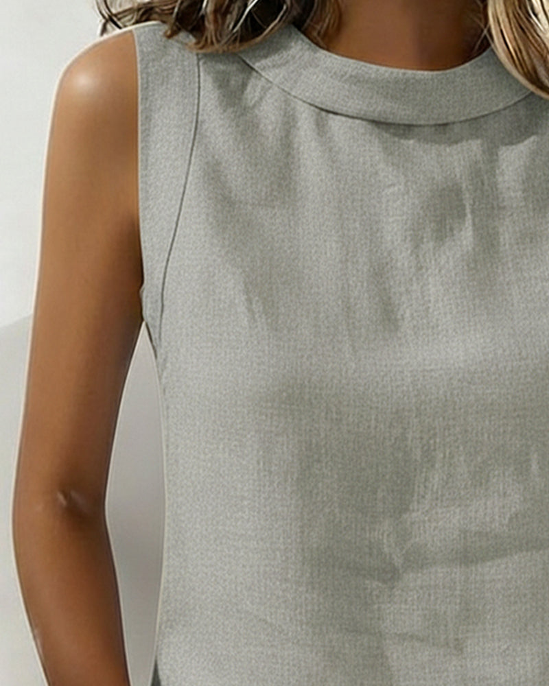 Elegant Sleeveless Collared Blouse