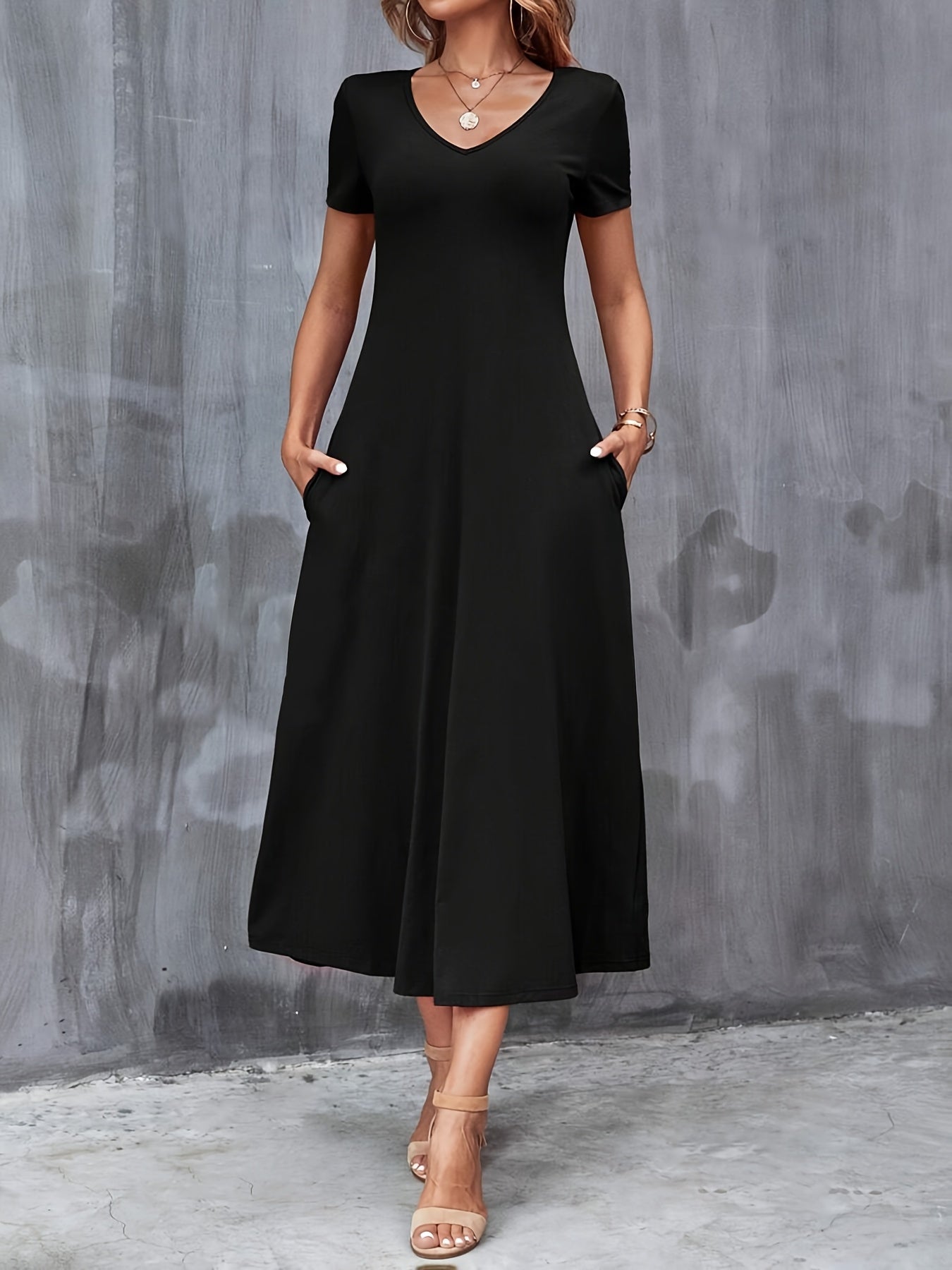 Holly | Stylish V-neck Casual Dress